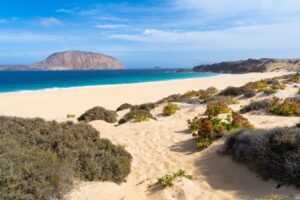 Las Conchas strand tijdens La Graciosa bezoeken